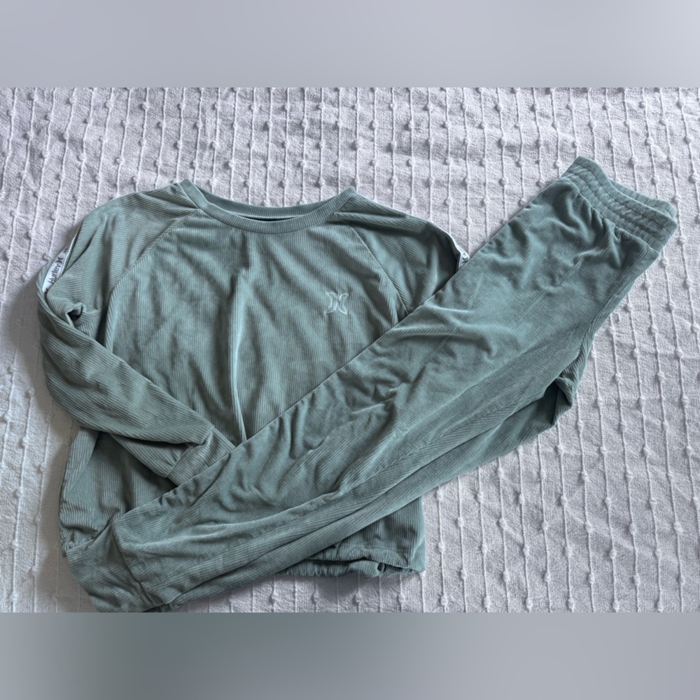 Hurley Women's Velour Pullover Sweatshirt And Pants Set Tracksuit medium green
